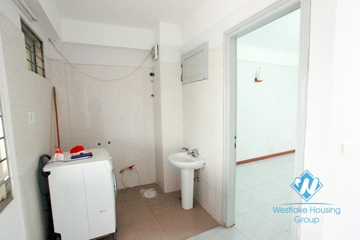 Cozy house for rent in Nghi Tam Village, Tay Ho, Hanoi